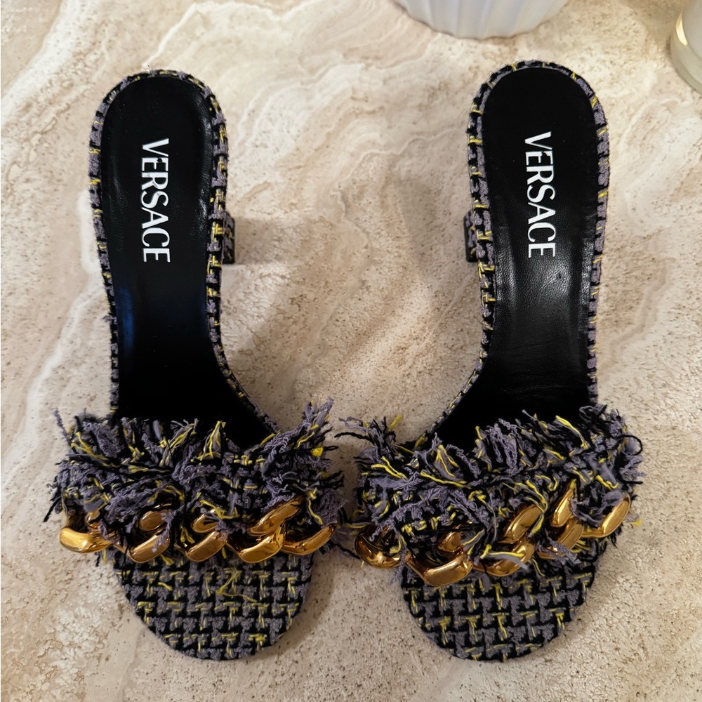 Versace Houndstooth Print Chain-Link Accent Heels Sz9